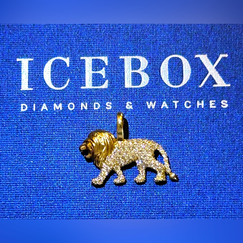 Icebox Jewelry Solid 14k Pave Diamond Baby Lion Walking Pendant W/ Org Receipt
